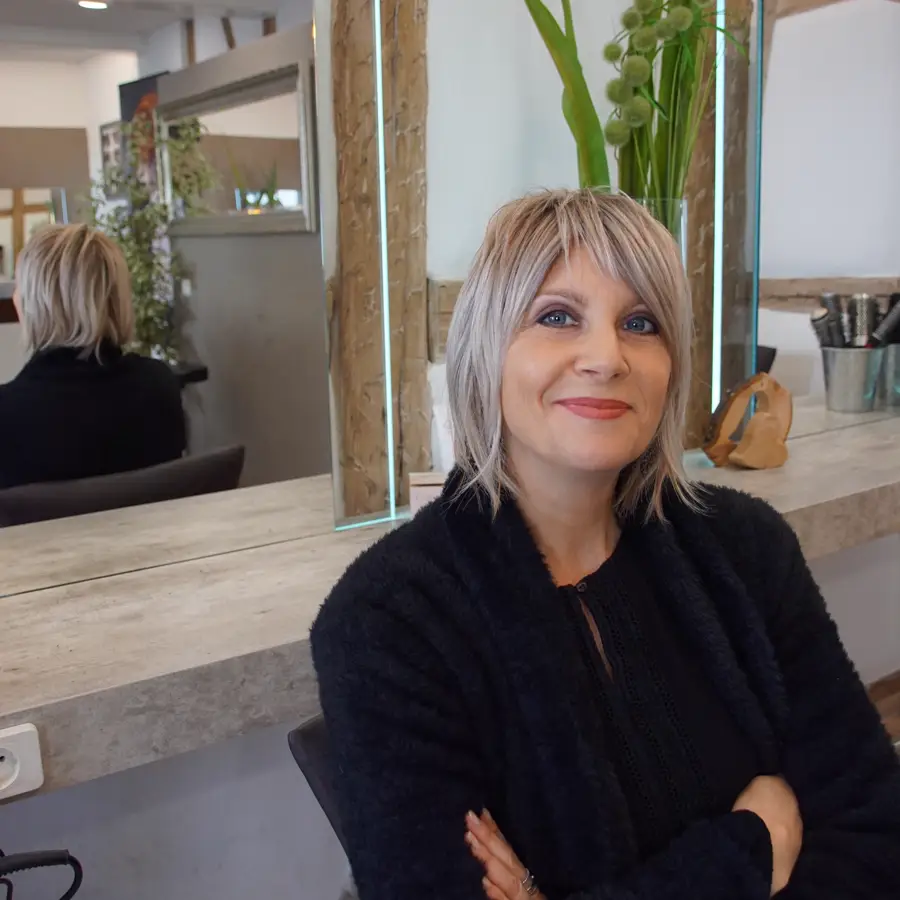 Aufnahme im Salon von Haar JuWehl